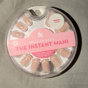 🚨Get 2 for $16🚨 Instant Mani Press-On Nails
